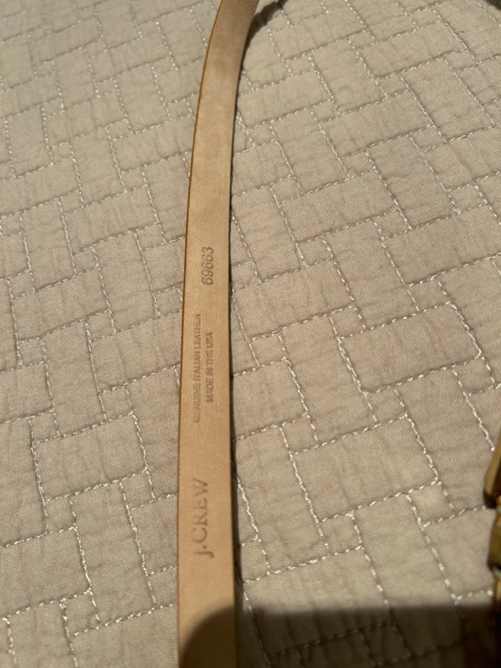 Slim Metallic Gold Women's Belt - Sleek Everyday Accent - Picture 3 of 6